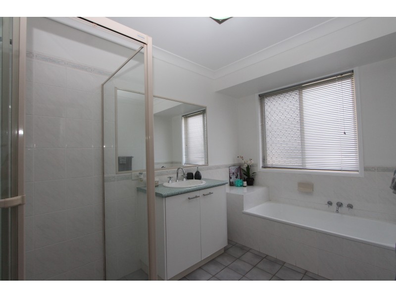 12 Kurrajong Drive, Warner QLD 4500