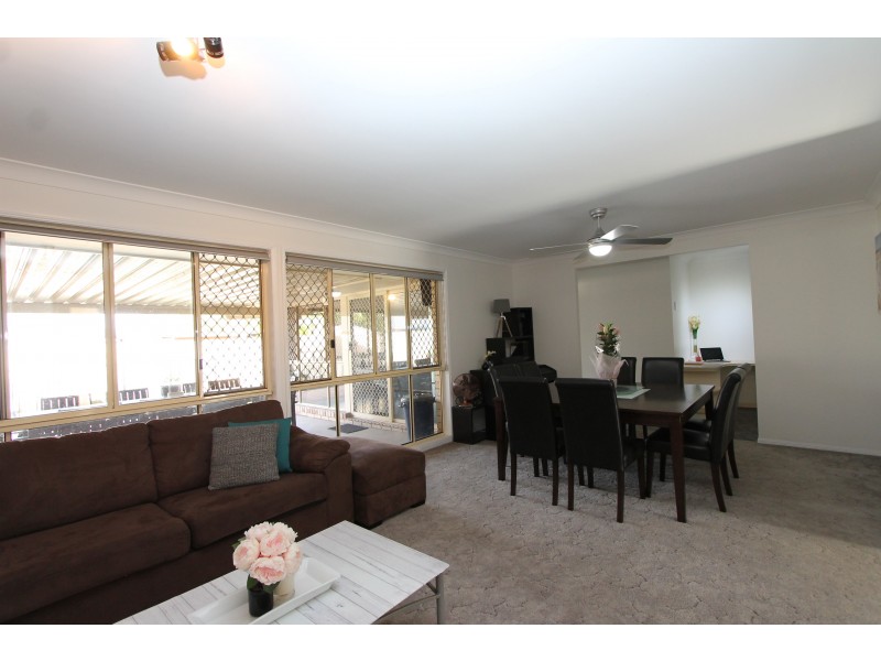 12 Kurrajong Drive, Warner QLD 4500