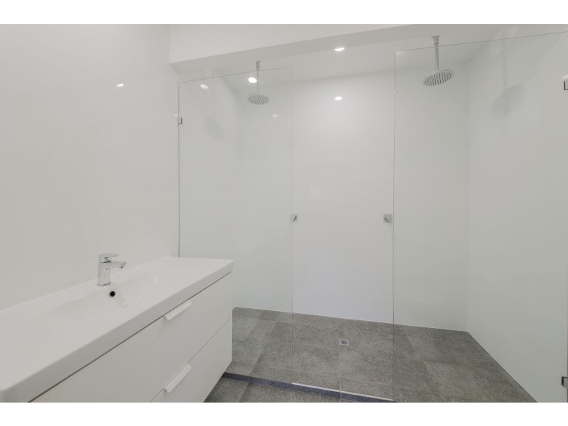 37 Currong Street, Kenmore QLD 4069