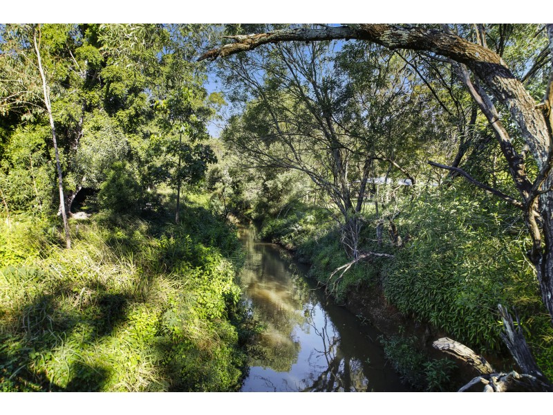 37 Currong Street, Kenmore QLD 4069