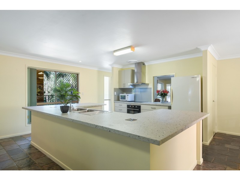 36 Montego Court, Eatons Hill QLD 4037