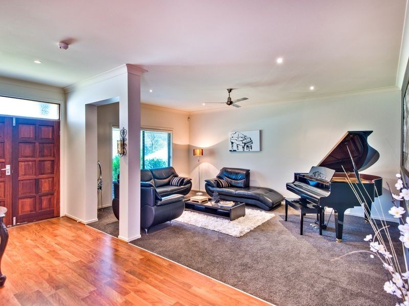 30 Tosca Street, Cashmere QLD 4500