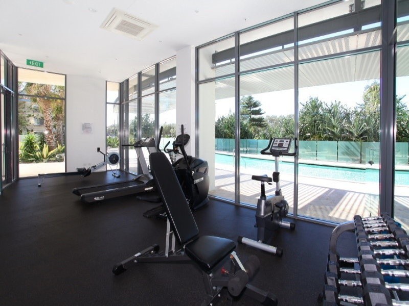 1/173 Old Burleigh Road, Broadbeach QLD 4218
