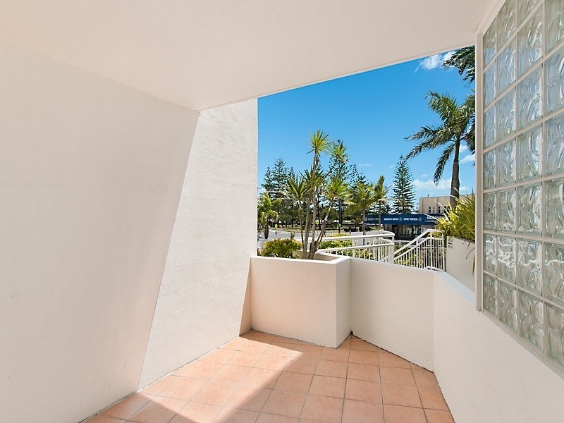 17/102-112 Musgrave Street, Kirra QLD 4225