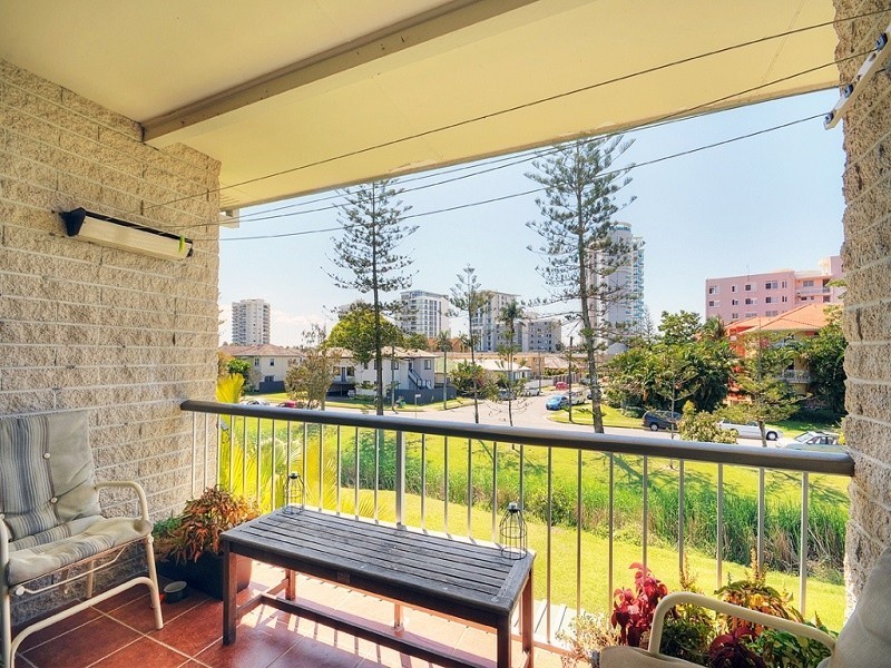 8/23 Coolangatta Road, Kirra QLD 4225