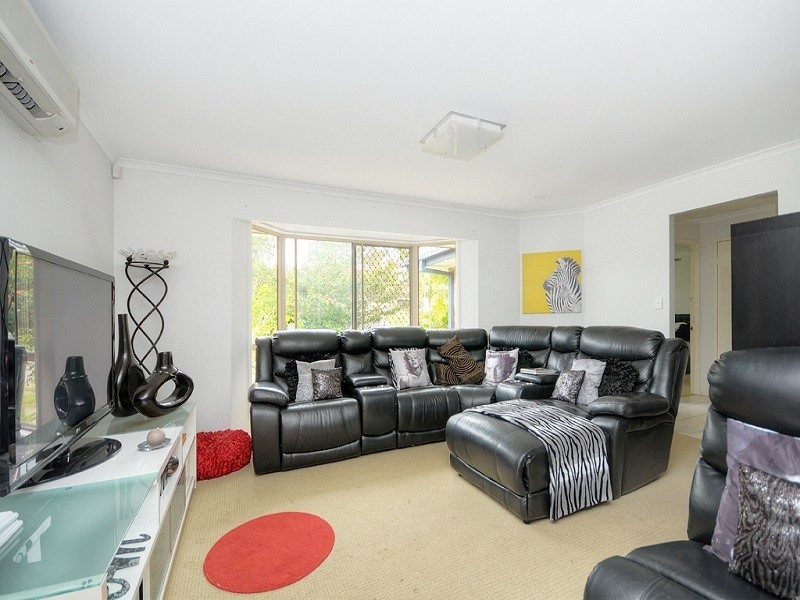 4 Batchworth Road, Molendinar QLD 4214