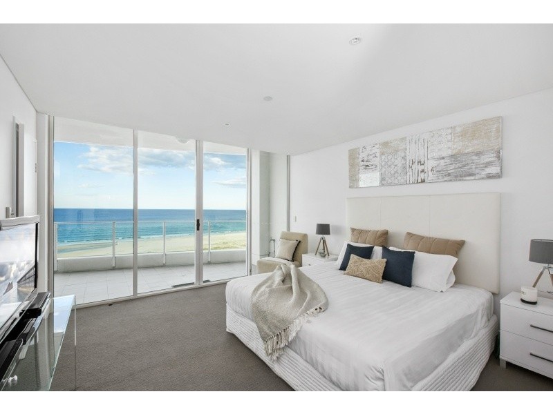 1102/2-8 Creek Street, Kirra QLD 4225