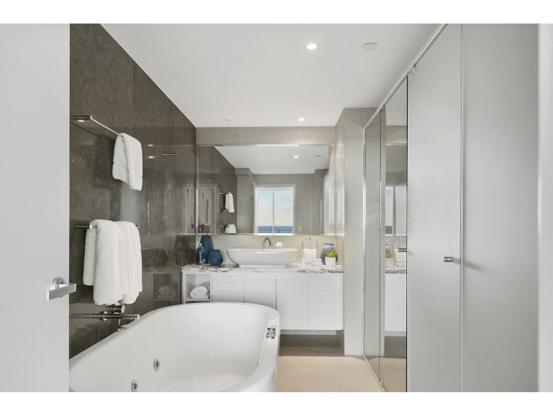 1102/2-8 Creek Street, Kirra QLD 4225