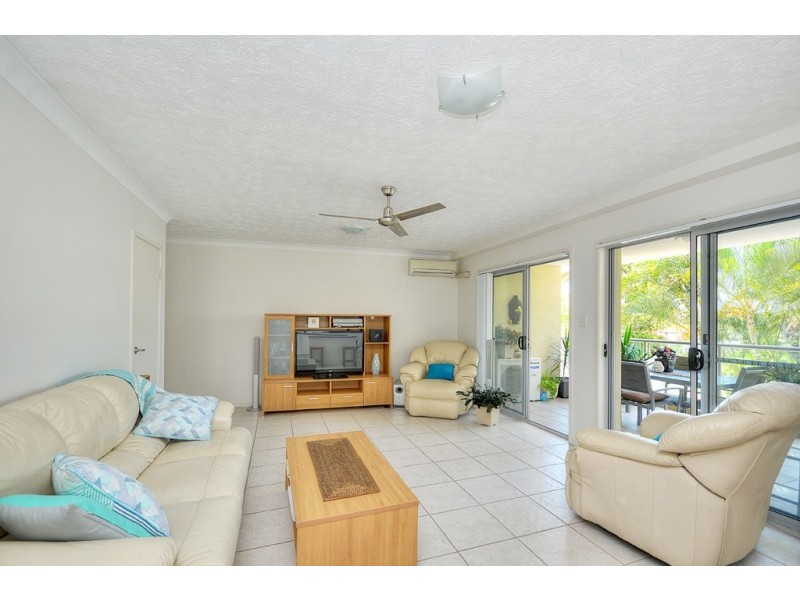 6/50 Miles Street, Kirra QLD 4225