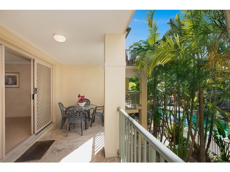 24/37 Golden Four Drive, Bilinga QLD 4225