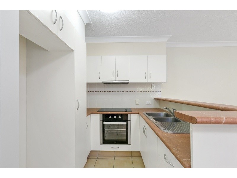 4/48 Coolangatta Road, Kirra QLD 4225