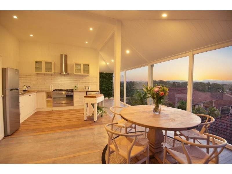 13 Rutledge Street, Coolangatta QLD 4225