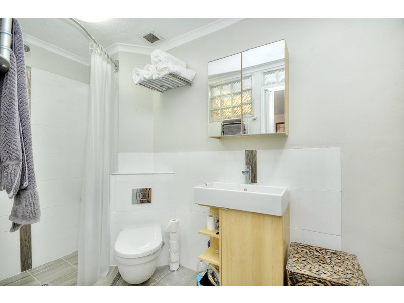18/22 Musgrave Street, Kirra QLD 4225