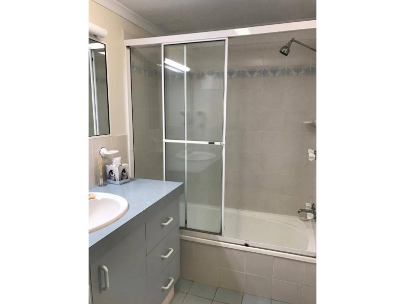 44/80 Marine Parade, Coolangatta QLD 4225