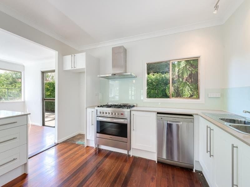 10 Melinda Street, Southport QLD 4215