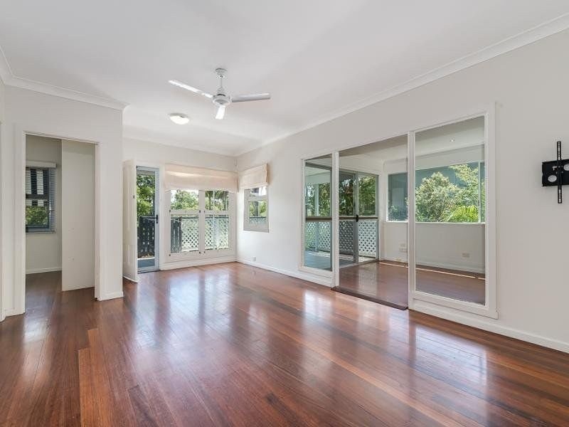 10 Melinda Street, Southport QLD 4215