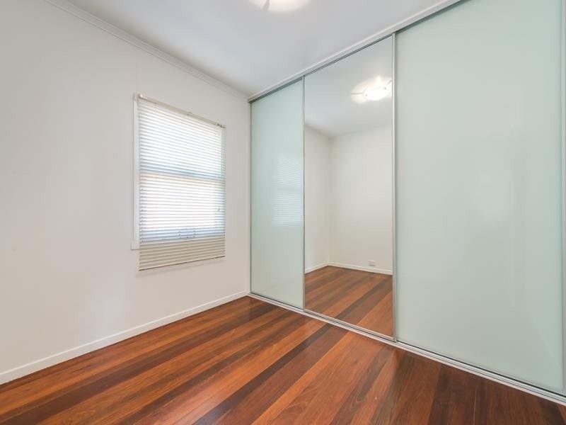 10 Melinda Street, Southport QLD 4215