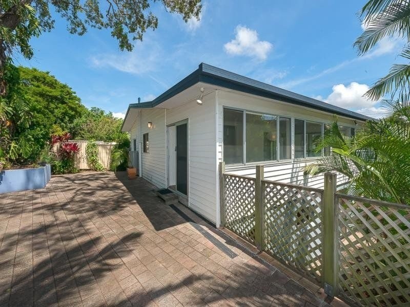 10 Melinda Street, Southport QLD 4215