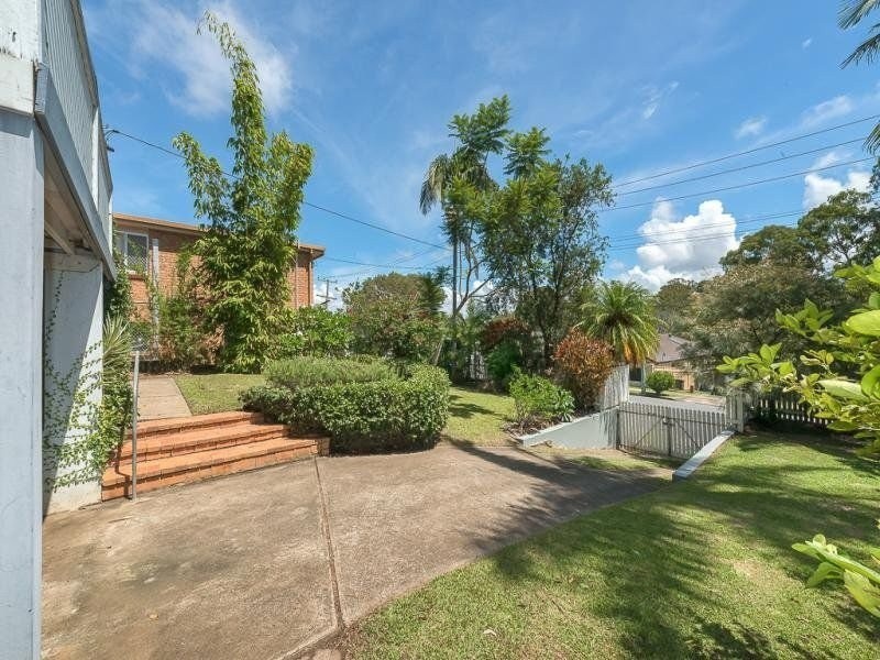 10 Melinda Street, Southport QLD 4215