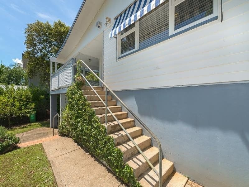 10 Melinda Street, Southport QLD 4215