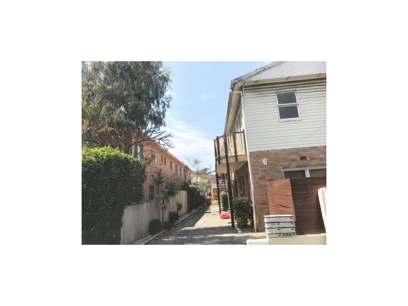 2/6 Lord Street, Coolangatta QLD 4225