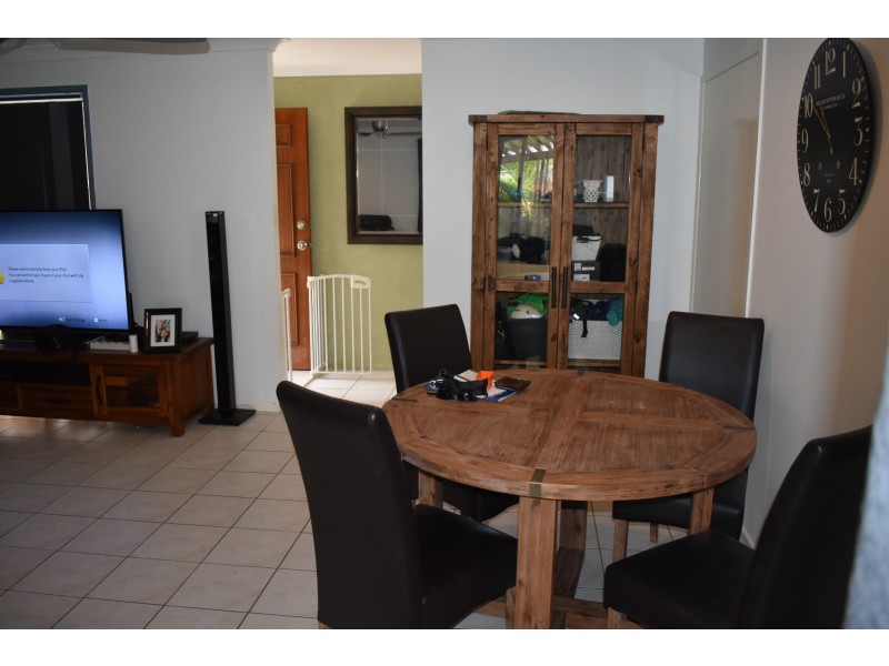 2/108 Nobby Parade, Miami QLD 4220