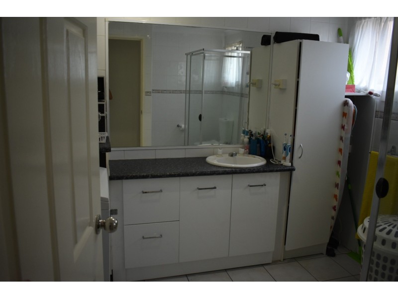 2/108 Nobby Parade, Miami QLD 4220
