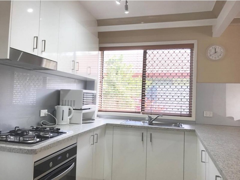 2/16 Daimler Drive, Bundall QLD 4217