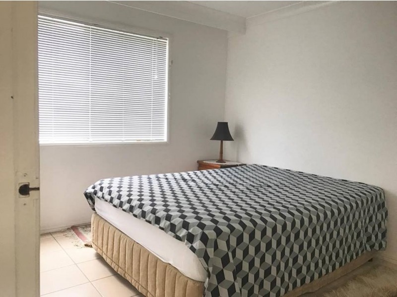 2/16 Daimler Drive, Bundall QLD 4217