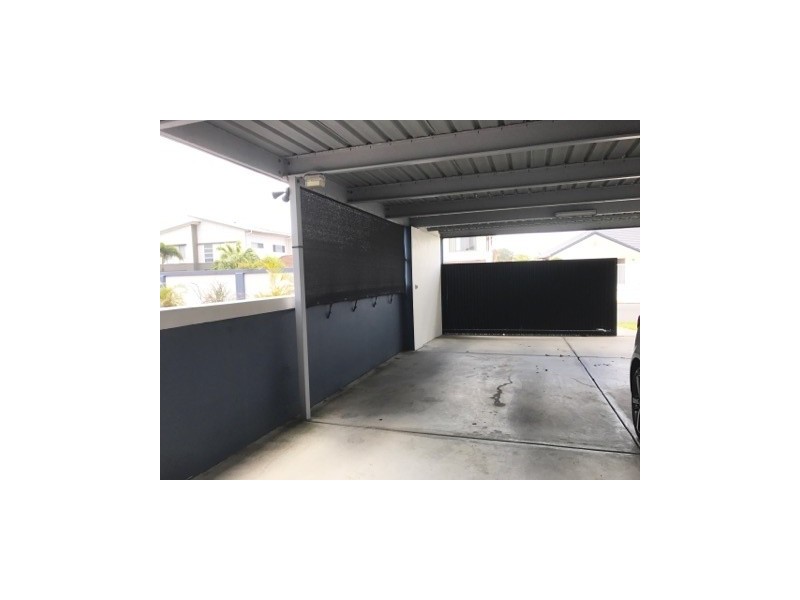 2/16 Daimler Drive, Bundall QLD 4217