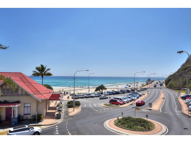 7/20 Marine Parade, Coolangatta QLD 4225