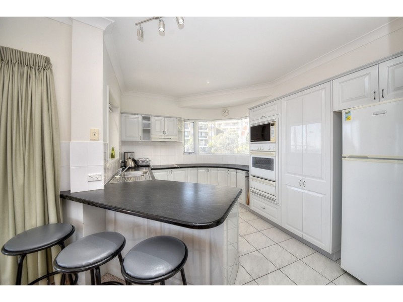7/20 Marine Parade, Coolangatta QLD 4225