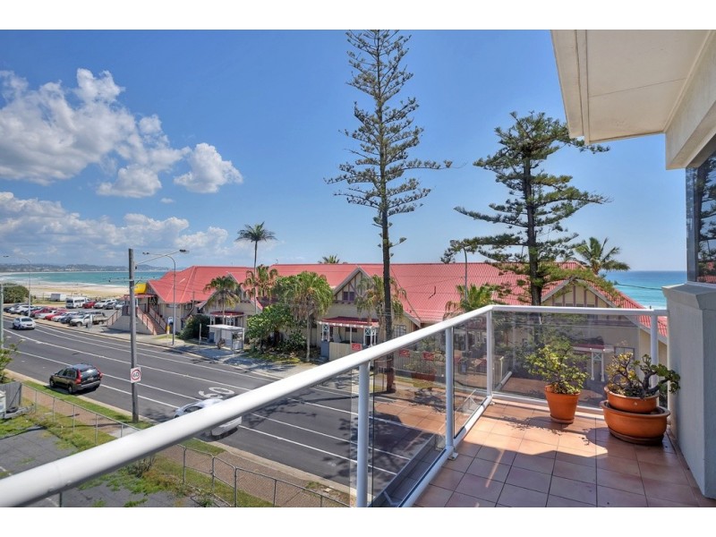 7/20 Marine Parade, Coolangatta QLD 4225