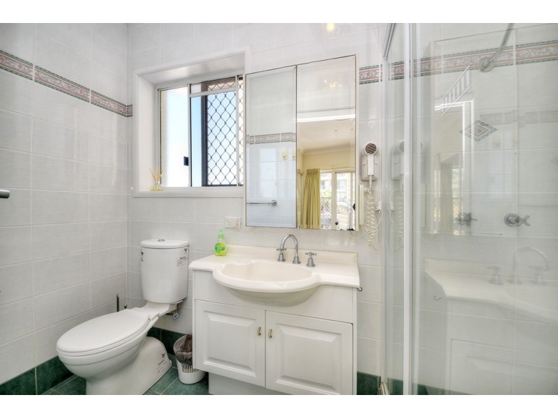 7/20 Marine Parade, Coolangatta QLD 4225