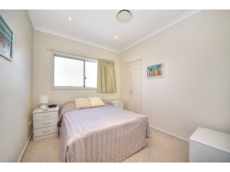 7/20 Marine Parade, Coolangatta QLD 4225