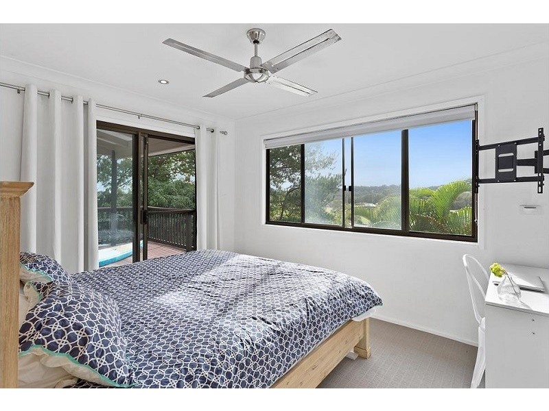 22 Hoffschildt Drive, Currumbin Waters QLD 4223