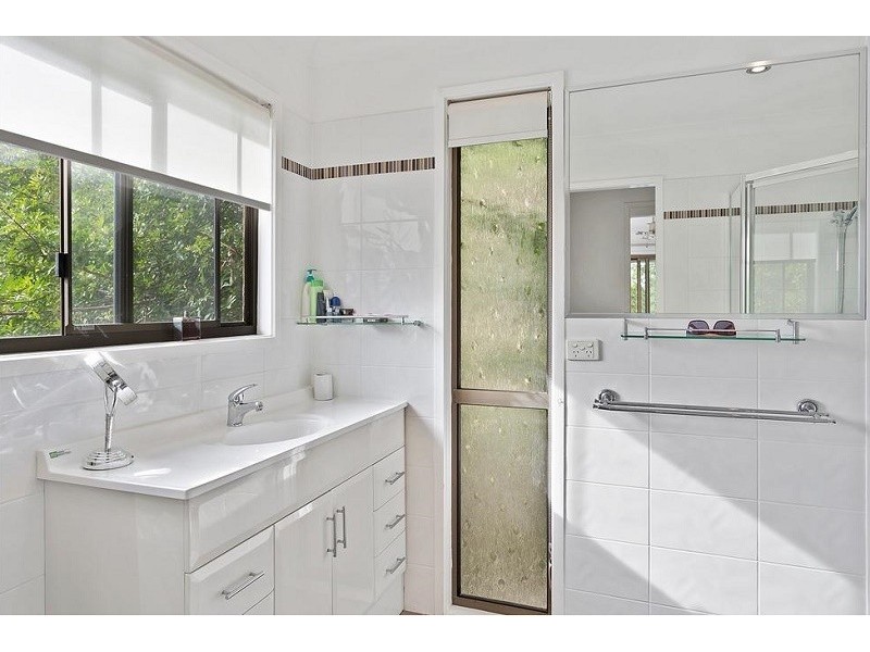 22 Hoffschildt Drive, Currumbin Waters QLD 4223