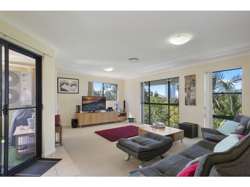 8/33 Dixon Street, Coolangatta QLD 4225