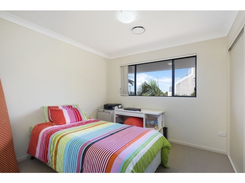 8/33 Dixon Street, Coolangatta QLD 4225
