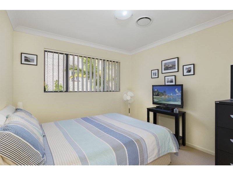 8/33 Dixon Street, Coolangatta QLD 4225