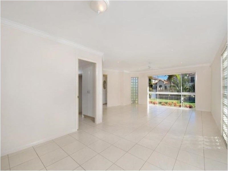 148 Santa Cruz Boulevard, Clear Island Waters QLD 4226