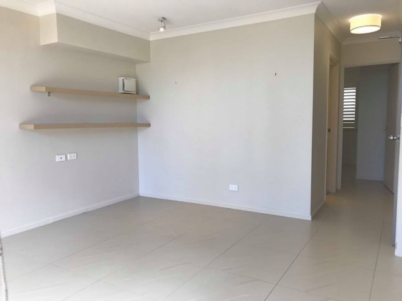 3/4 Rolan Court, Palm Beach QLD 4221