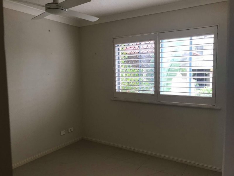 3/4 Rolan Court, Palm Beach QLD 4221