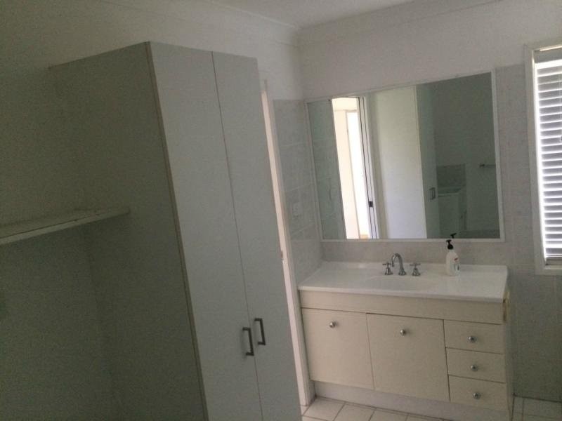 2/133 Golden Four Drive, Bilinga QLD 4225