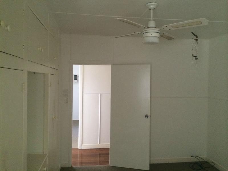 2/133 Golden Four Drive, Bilinga QLD 4225