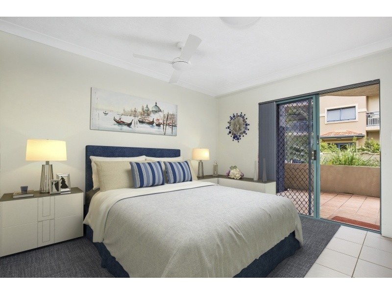 1/143 Golden Four Drive, Bilinga QLD 4225