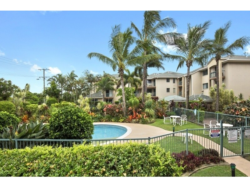1/143 Golden Four Drive, Bilinga QLD 4225