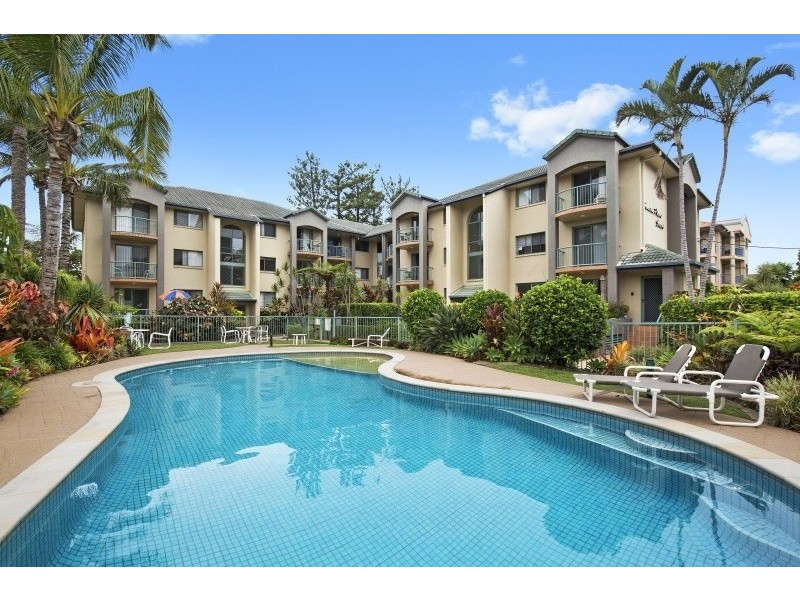 1/143 Golden Four Drive, Bilinga QLD 4225
