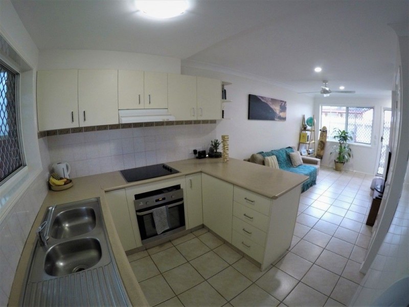 1/9-11 Churchill Street, Kirra QLD 4225