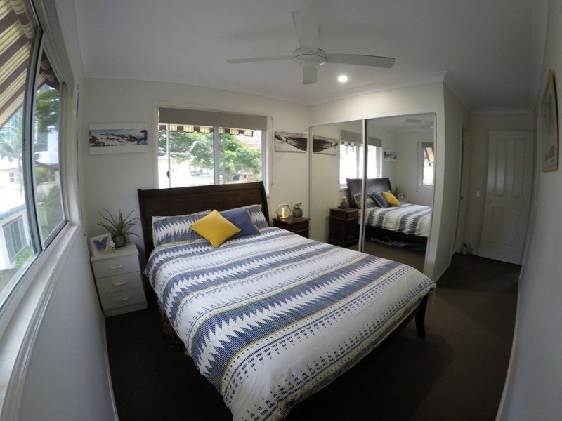 1/9-11 Churchill Street, Kirra QLD 4225